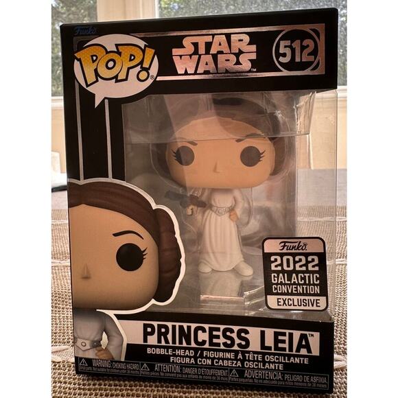 NWT Princess Leia (Star Wars Celebration) Funko POP - Picture 1 of 1